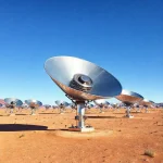 Фото по теме: Тарельчатые солнечные концентраторы с двигателем Стирлинга для автономной работы